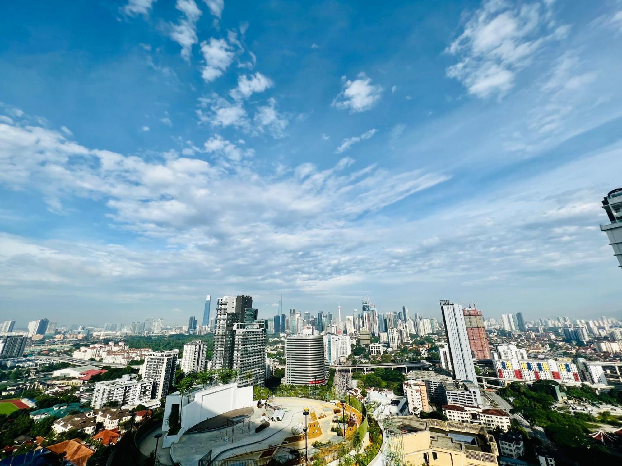 3 Towers Klcc By Tenang Homes Kuala Lumpur Exterior photo